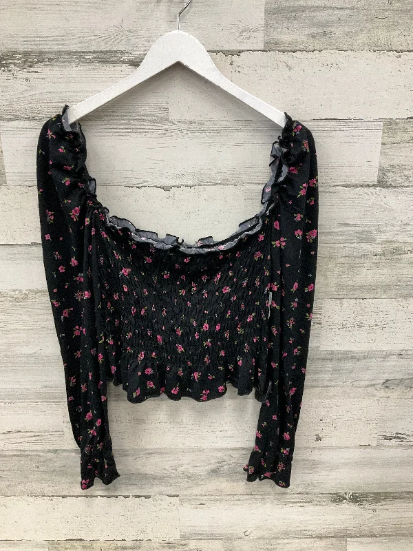 women's tops for those who want to stay cool and chic during warmer weatherTop Long Sleeve By Heart & Hips In Black & Pink, Size: L