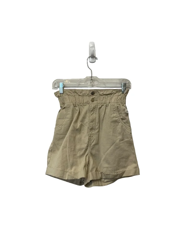 women's chic shortsShorts By H&m In Tan, Size: 2