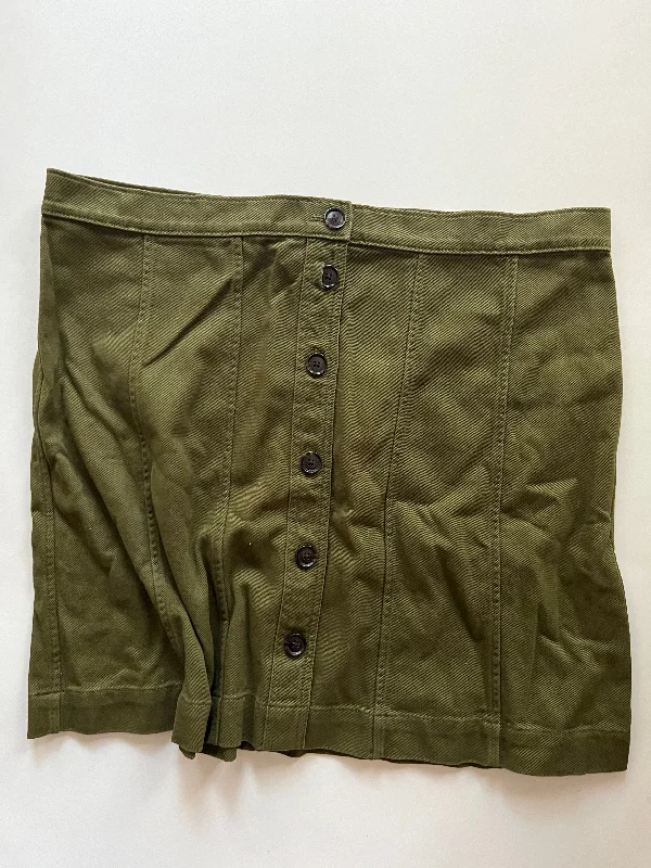 women's warm party skirtsGreen Skirt Mini & Short Banana Republic, Size 18