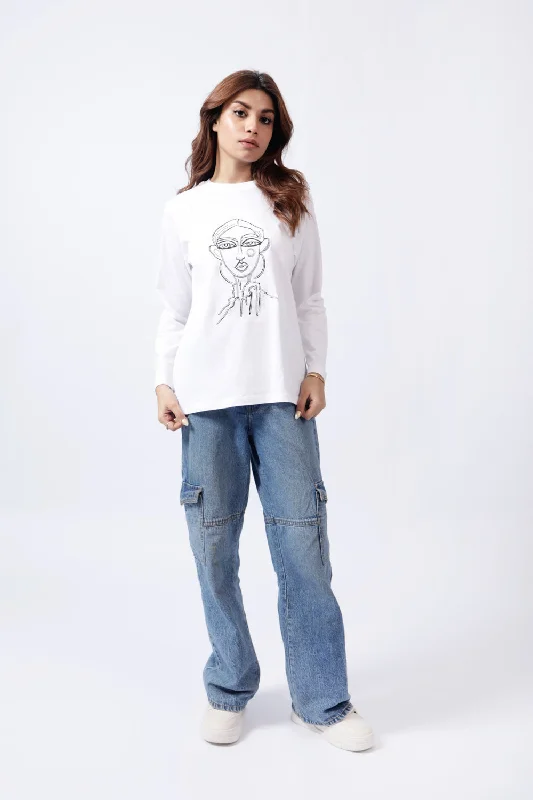 women's tops for those who want to add a bit of flair and personality to their looksOVERSIZED EMBROIDERED TEE