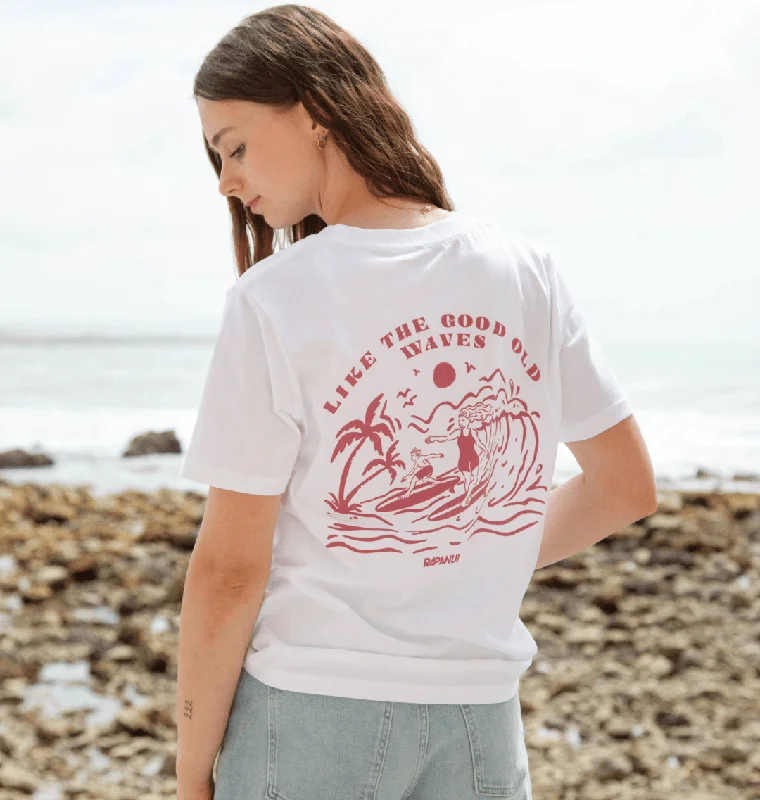 women's tops for those who refuse to compromise on styleWomen's Surf T-shirt